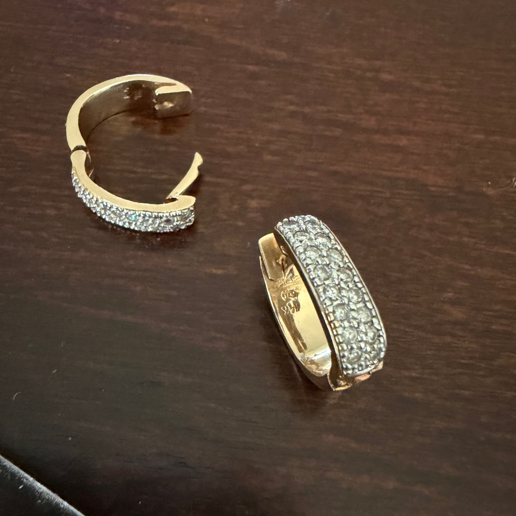 14kt Gold And Diamond Huggie Style Hoop Earrings